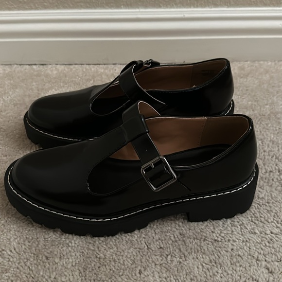 Madden Girl Janne Mary Jane Black Size 7.5 - Picture 3 of 10